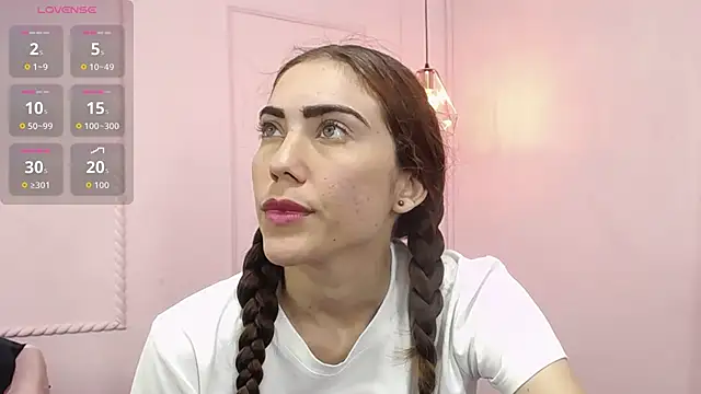 Snapshot of danna7cute chatting on October 16, 2025, 10:07 pm danna7cute online show from October 16, 2025, 10:07 pm