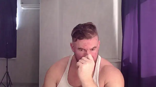 Snapshot of ThorHemsworthRU chatting on November 8, 2025, 6:50 am ThorHemsworthRU online show from November 8, 2025, 6:50 am