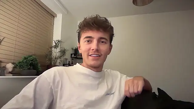 luciancrowe online show from February 5, 2026, 1:45 am