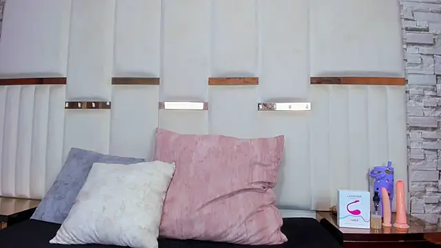 CandyandSteven online show from December 21, 2025, 2:57 am