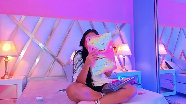 JadeeKhan online show from October 15, 2025, 8:17 pm