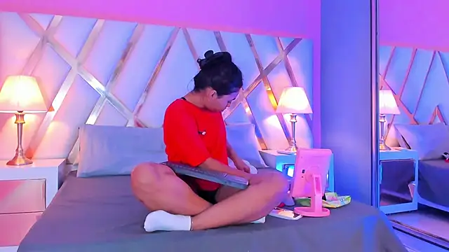 JadeeKhan online show from October 8, 2025, 7:58 pm