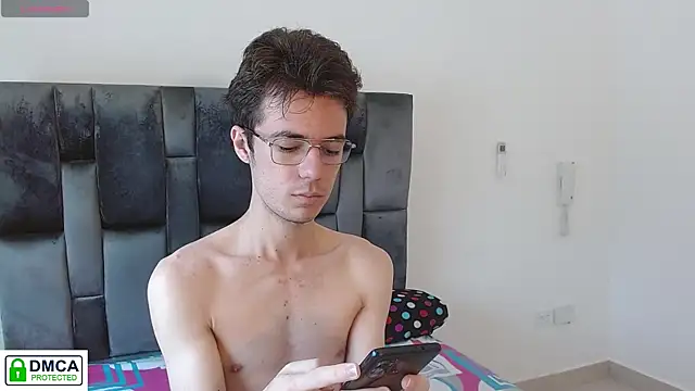 VIKTORNOIR online show from November 20, 2025, 2:29 pm