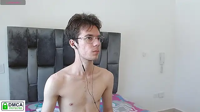 VIKTORNOIR online show from November 19, 2025, 5:46 pm