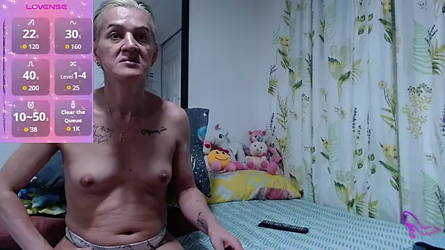 AllysonStonne online show from December 4, 2025, 10:20 pm