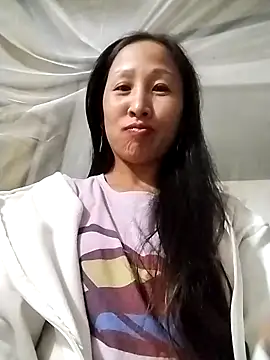 cute love00 online show from November 6, 2025, 1:20 am