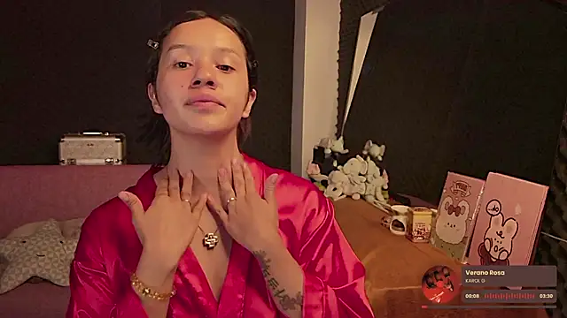 gigifontaine   online show from October 6, 2025, 4:35 am