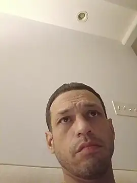 Snapshot of Andrez5041 chatting on November 20, 2025, 6:36 am Andrez5041 online show from November 20, 2025, 6:36 am