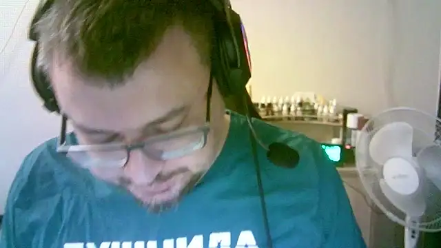 Snapshot of SirAbuser chatting on March 19, 2026, 9:48 pm SirAbuser online show from March 19, 2026, 9:48 pm