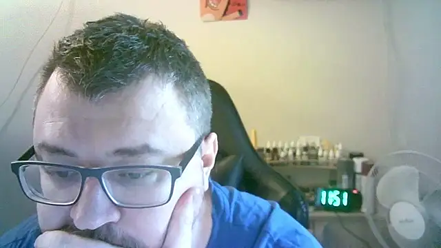 Snapshot of SirAbuser chatting on March 16, 2026, 8:51 am SirAbuser online show from March 16, 2026, 8:51 am