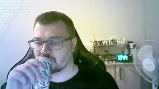 Snapshot of SirAbuser chatting on March 14, 2026, 4:46 pm SirAbuser online show from March 14, 2026, 4:46 pm