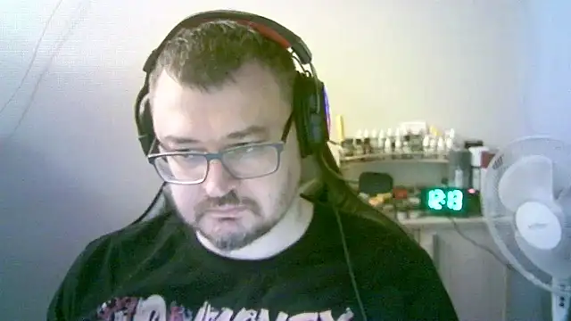 Snapshot of SirAbuser chatting on March 13, 2026, 9:14 am SirAbuser online show from March 13, 2026, 9:14 am