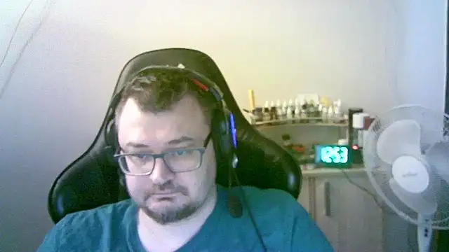 Snapshot of SirAbuser chatting on March 20, 2026, 9:54 am SirAbuser online show from March 20, 2026, 9:54 am