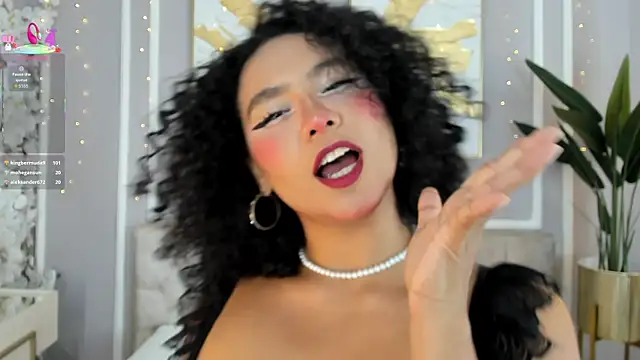 ellette   online show from November 28, 2025, 7:14 pm