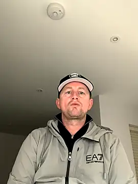 Snapshot of Crusher19830 chatting on October 27, 2025, 6:42 pm Crusher19830 online show from October 27, 2025, 6:42 pm