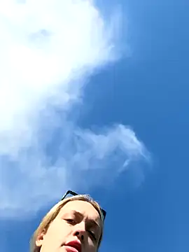 Snapshot of lollylicious22 chatting on September 13, 2025, 2:50 pm lollylicious22 online show from September 13, 2025, 2:50 pm