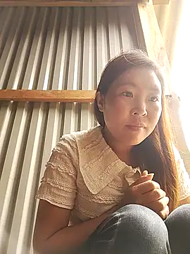 vivi cute online show from October 6, 2025, 3:08 am
