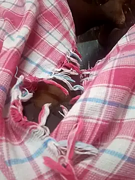 Snapshot of dolphiinn chatting on November 25, 2025, 1:44 pm dolphiinn online show from November 25, 2025, 1:44 pm