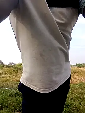 Snapshot of dolphiinn chatting on February 15, 2026, 11:09 am dolphiinn online show from February 15, 2026, 11:09 am