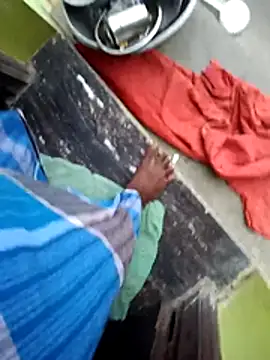 Snapshot of dolphiinn chatting on November 28, 2025, 1:06 am dolphiinn online show from November 28, 2025, 1:06 am