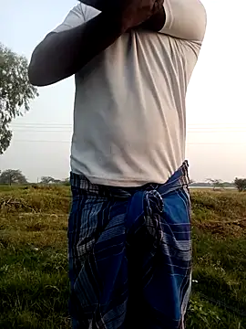 Snapshot of dolphiinn chatting on February 17, 2026, 1:36 am dolphiinn online show from February 17, 2026, 1:36 am