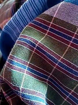 Snapshot of dolphiinn chatting on November 23, 2025, 2:32 am dolphiinn online show from November 23, 2025, 2:32 am