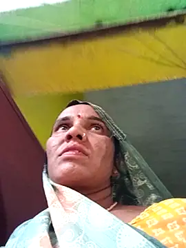 Pinky12A online show from November 13, 2025, 10:52 am