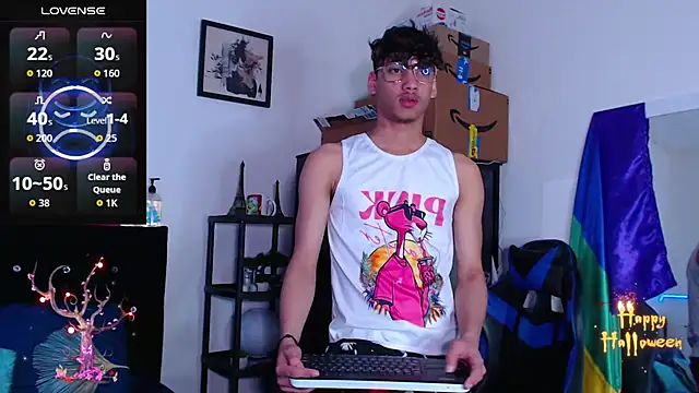 Snapshot of Gael_Jones chatting on October 8, 2025, 3:13 pm Gael Jones online show from October 8, 2025, 3:13 pm