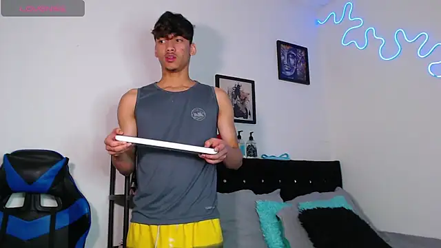 Snapshot of Gael_Jones chatting on October 24, 2025, 4:55 am Gael Jones online show from October 24, 2025, 4:55 am