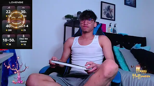 Snapshot of Gael_Jones chatting on October 15, 2025, 3:38 am Gael Jones online show from October 15, 2025, 3:38 am