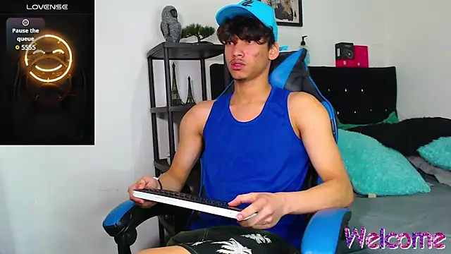 Snapshot of Gael_Jones chatting on November 26, 2025, 12:21 am Gael Jones online show from November 26, 2025, 12:21 am