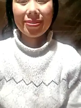 Snapshot of LyyChac chatting on November 27, 2025, 12:27 pm LyyChac online show from November 27, 2025, 12:27 pm