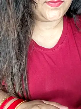 indian-hotmilfs online show from April 22, 2026, 11:17 am