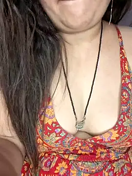 indian-hotmilfs online show from April 25, 2026, 8:17 pm