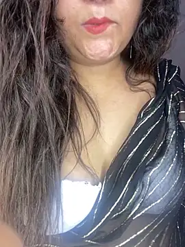 Snapshot of indian-hotmilfs chatting on June 7, 2026, 11:37 am indian-hotmilfs online show from June 7, 2026, 11:37 am