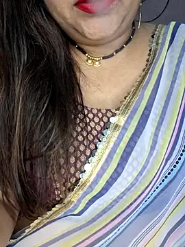 Snapshot of indian-hotmilfs chatting on November 1, 2025, 7:52 pm indian-hotmilfs online show from November 1, 2025, 7:52 pm