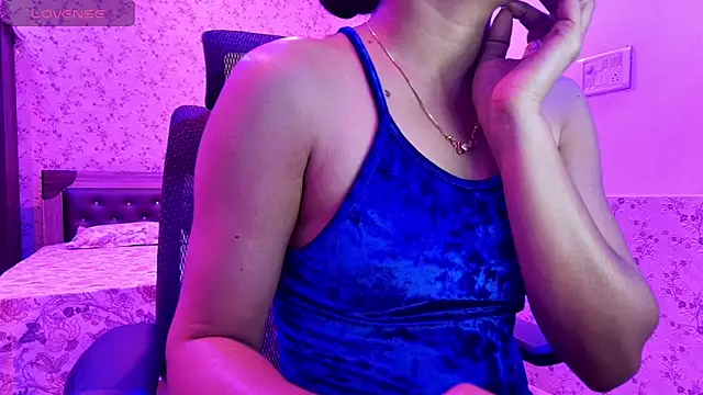 snow white123 online show from February 9, 2026, 9:24 pm