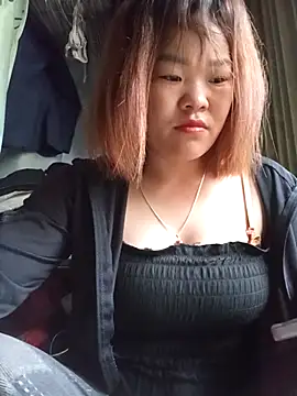 sukabae00 online show from April 27, 2026, 11:14 pm