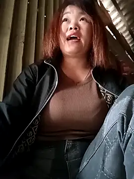 sukabae00 online show from April 27, 2026, 10:57 am