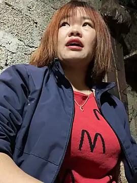 sukabae00 online show from February 9, 2026, 2:09 am