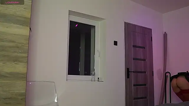 Snapshot of HeySiryy chatting on October 22, 2025, 4:06 pm HeySiryy online show from October 22, 2025, 4:06 pm