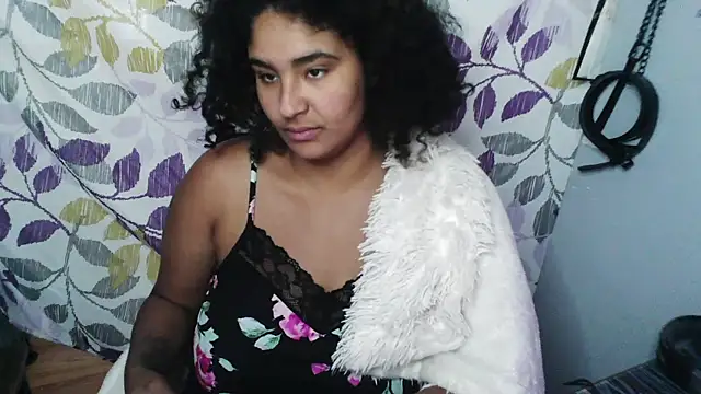 Snapshot of Mommybubbles2 chatting on October 10, 2025, 11:33 am Mommybubbles2 online show from October 10, 2025, 11:33 am