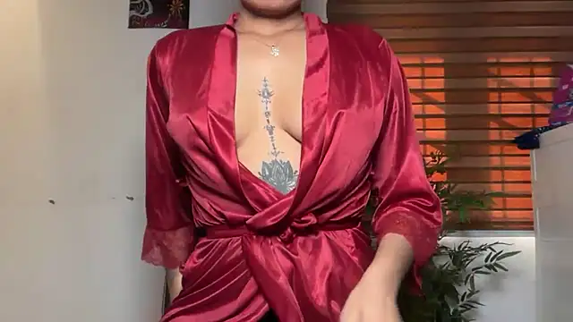 LucytheDevilQueen online show from July 6, 2026, 3:24 am