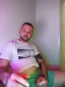 papichulo0099 online show from March 8, 2026, 4:16 am