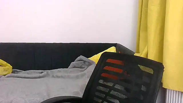 Snapshot of Bonny_Candy chatting on November 28, 2025, 11:49 pm Bonny Candy online show from November 28, 2025, 11:49 pm