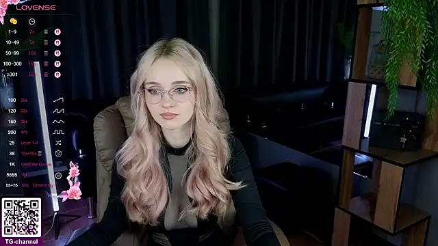 Snapshot of exxxcore_ chatting on November 6, 2025, 6:45 pm exxxcore online show from November 6, 2025, 6:45 pm