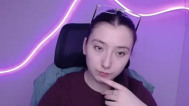 ScarlettVibe  online show from September 21, 2025, 5:23 am
