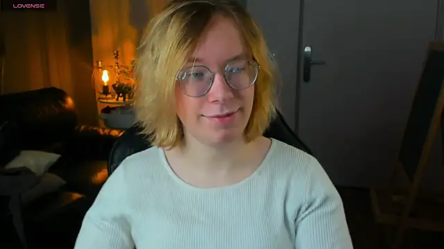 Snapshot of Amanda_Butlerr chatting on November 30, 2025, 2:51 pm Amanda Butlerr online show from November 30, 2025, 2:51 pm