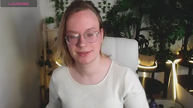 Snapshot of Amanda_Butlerr chatting on December 14, 2025, 10:32 am Amanda Butlerr online show from December 14, 2025, 10:32 am