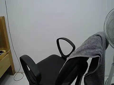  Lady- online show from June 11, 2026, 9:34 pm
